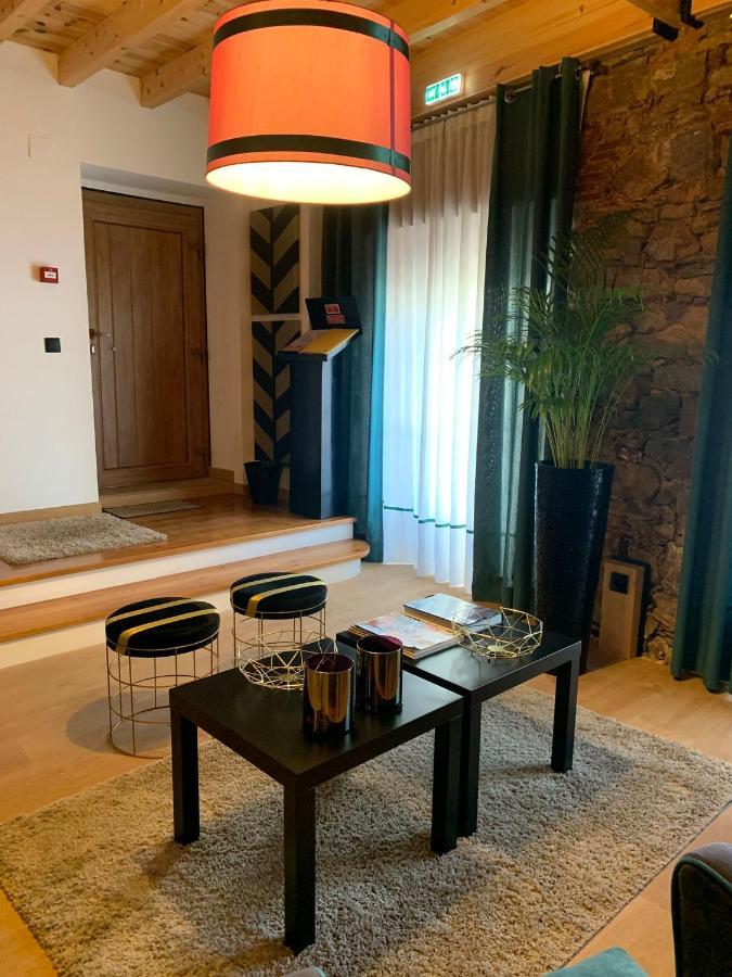 Largo Da Rainha, Guesthouse Merciana Kültér fotó